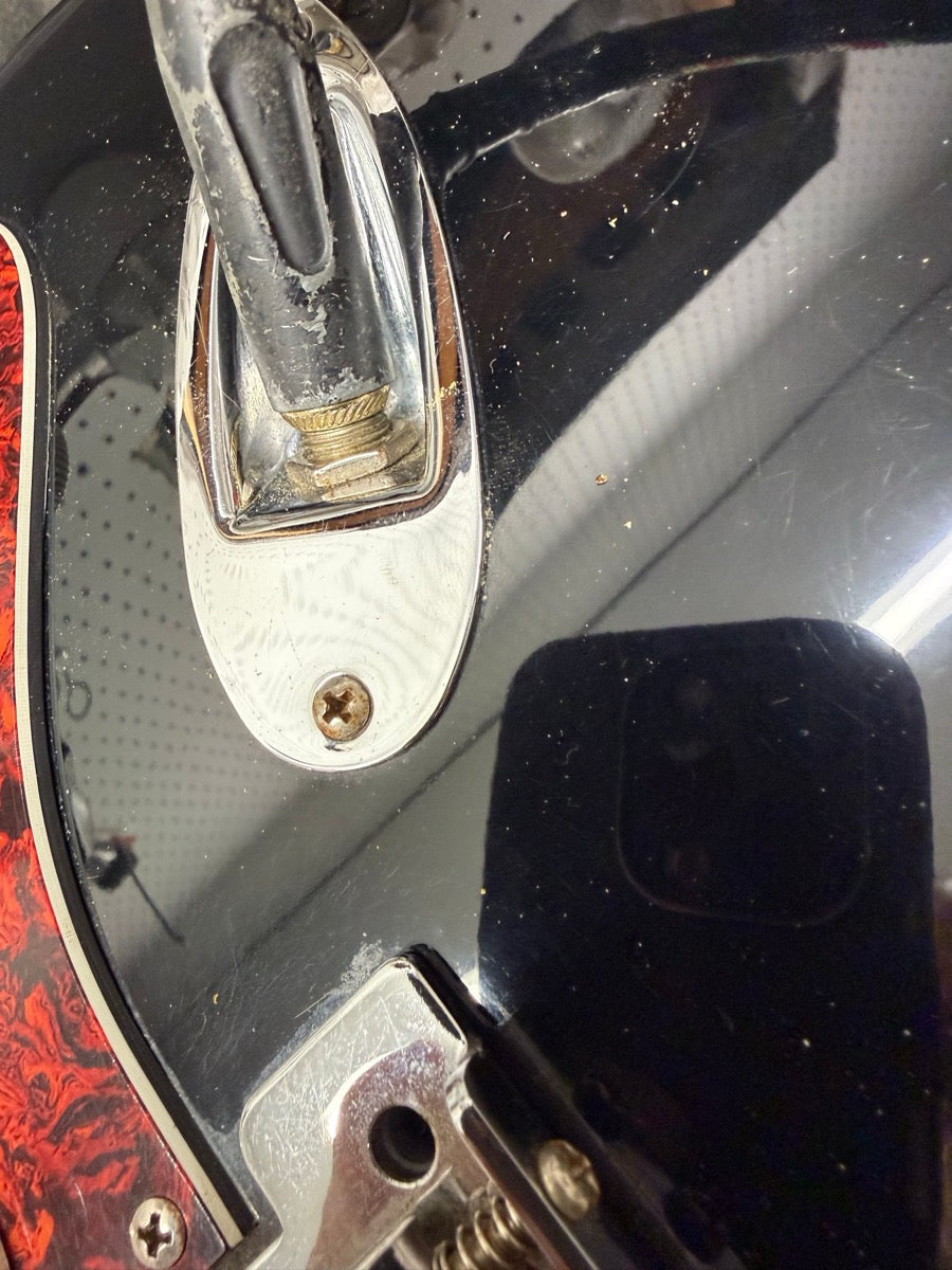 Black and Tortoise Fender Stratocaster Setup, Buzzing All Over and a Loose Jack