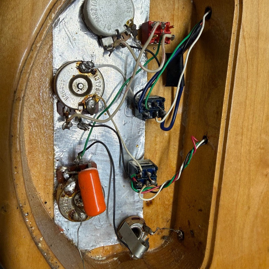 Kramer Aluminum-Neck Bass, Diagnosing an Electronics Noise