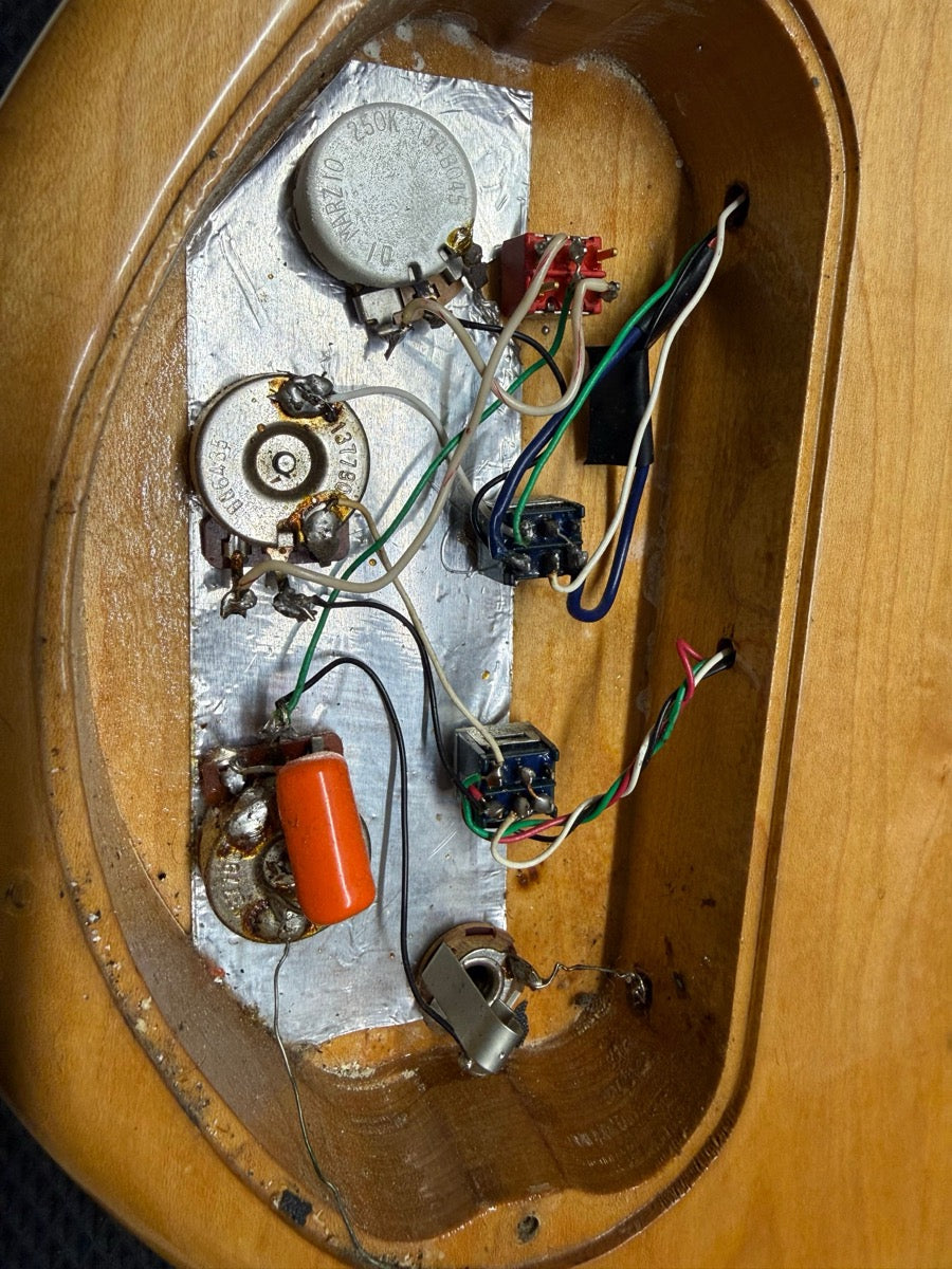 Kramer Aluminum-Neck Bass, Diagnosing an Electronics Noise