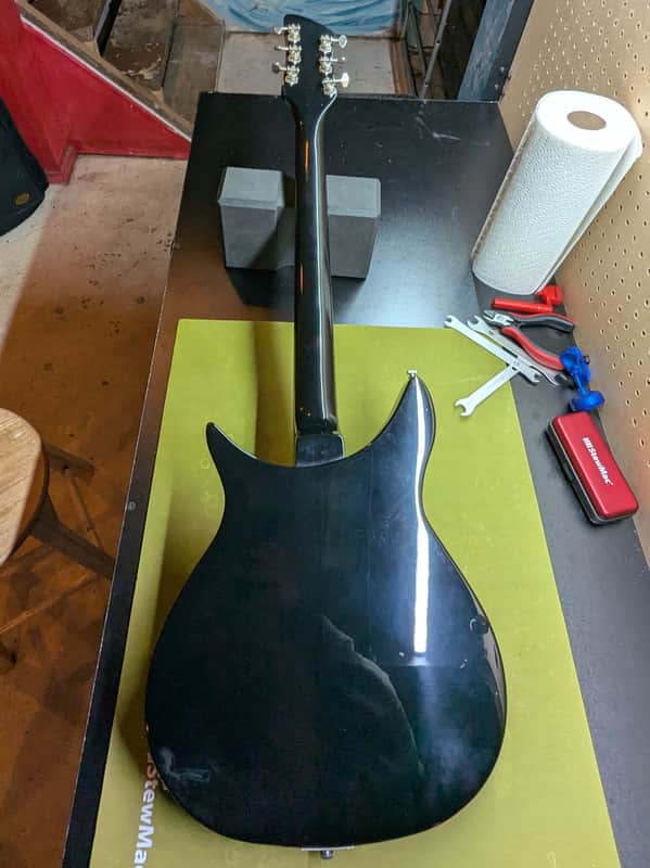 Rickenbacker 350 V63 - back full body on workbench - Pauls Guitar Hideout