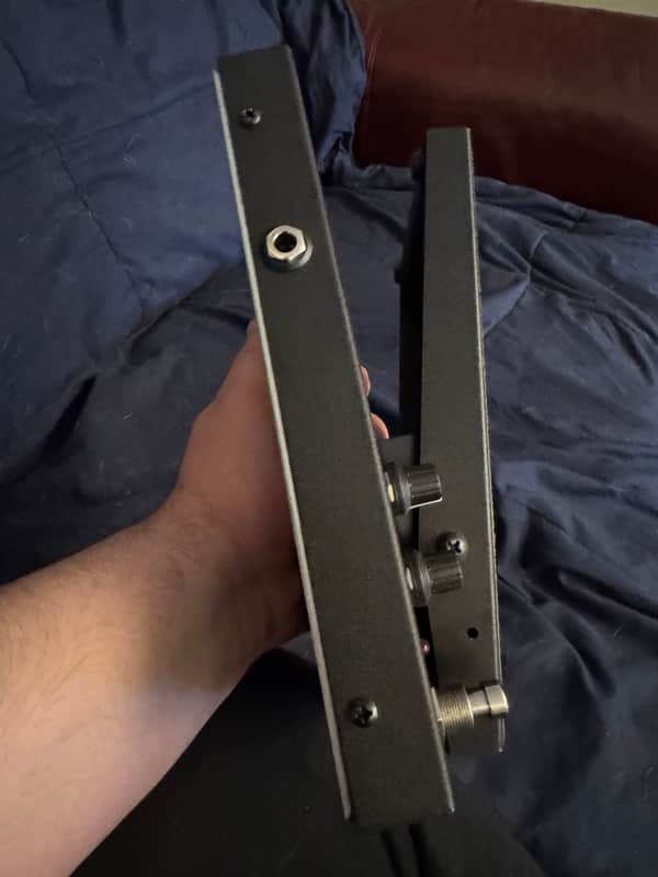 2020 Morley Classic Bad Horsie Wah - left side with output jack and knobs - Pauls Guitar Hideout