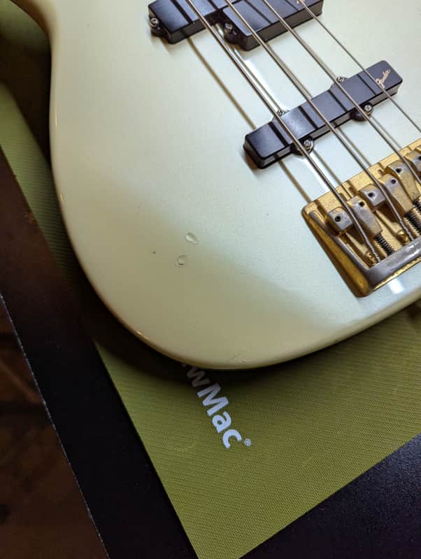 1989 Fender Precision Bass Lyte MIJ - bridge and gold hardware close-up - Pauls Guitar Hideout