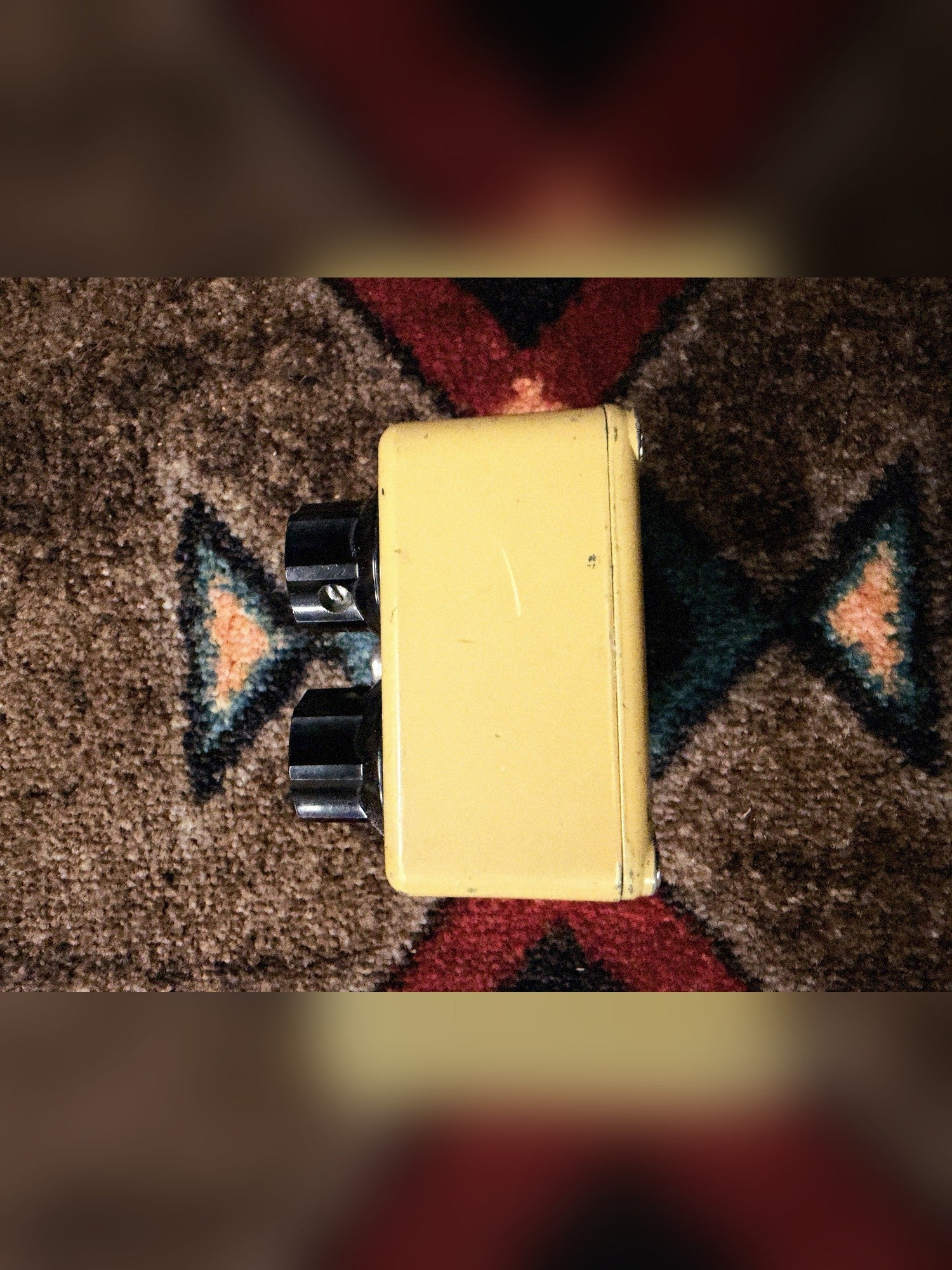 MXR Distortion+, yellow: knob end of the enclosure, no power jack