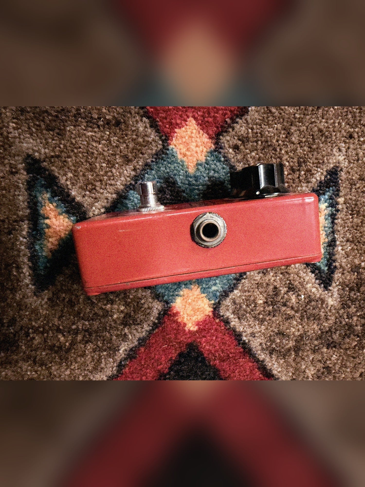 1975-1984 MXR MX-102 Block Logo Dyna Comp, red: right side with the input jack