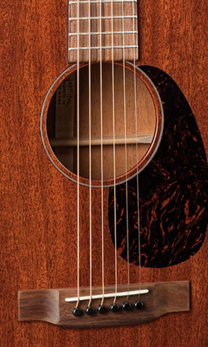 Martin 000-15SM 12-fret slotted-headstock acoustic guitar, top detail