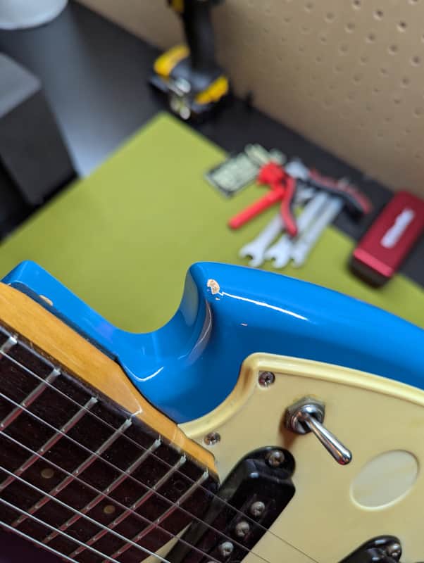 1968 Yamaha SG-3C - cutaway horn and toggle switch detail - Pauls Guitar Hideout