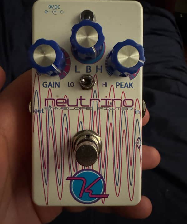 2010s Keeley Neutrino V1 - pedal top view with knobs - Pauls Guitar Hideout