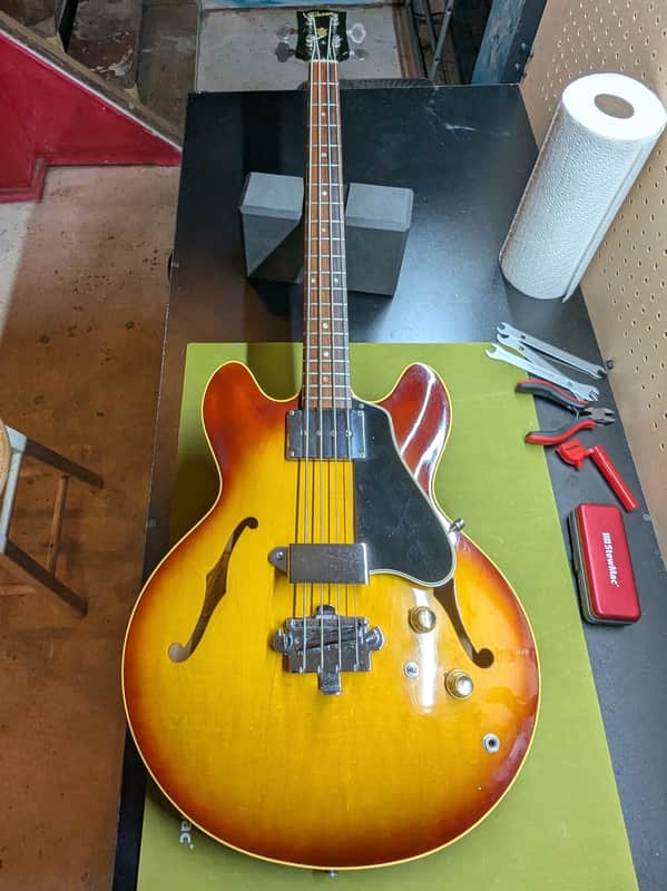 1967 Gibson EB-2 - full bass front view - Pauls Guitar Hideout