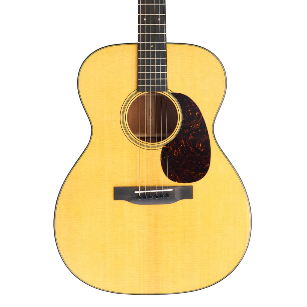 Martin 000-18 Standard Series acoustic guitar, body detail