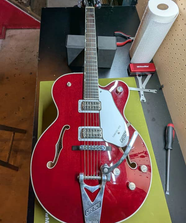 2003-2006 Gretsch G6119 Tennessee Rose - front full body with Bigsby - Pauls Guitar Hideout