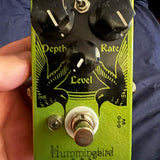 2013-2014 EarthQuaker Devices Hummingbird V2 - front with knobs and footswitch - Pauls Guitar Hideout