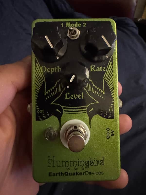 2013-2014 EarthQuaker Devices Hummingbird V2 - front straight-on view - Pauls Guitar Hideout