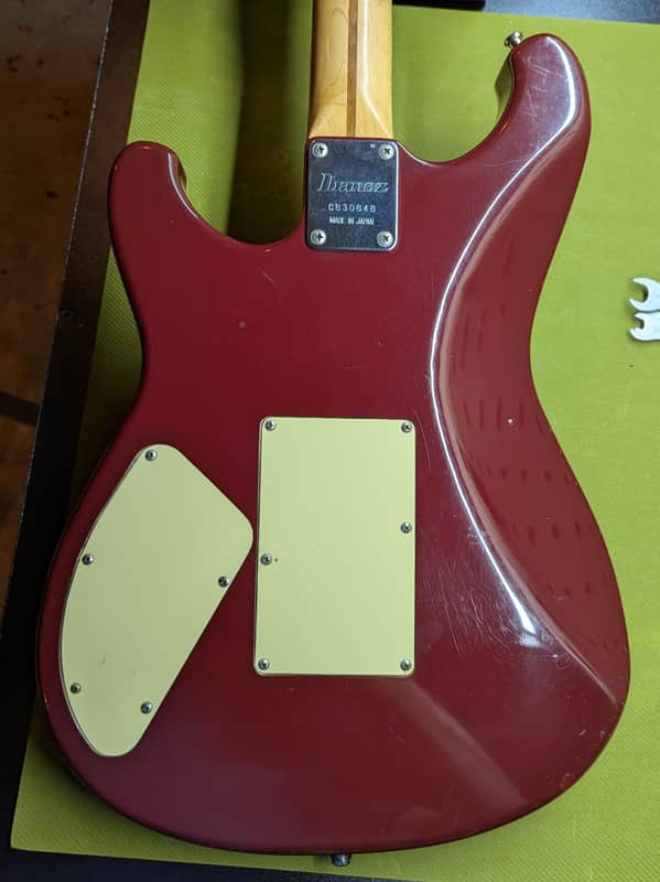1983-1984 Ibanez RS505-CS Roadstar II Deluxe - back with neck plate and serial - Pauls Guitar Hideout