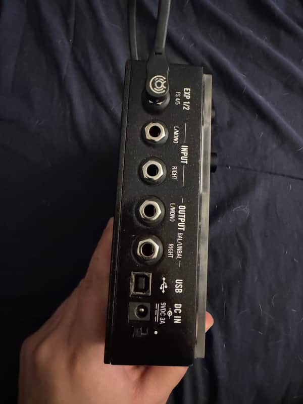 2018 Line 6 HX Stomp - side input output USB DC jacks - Pauls Guitar Hideout