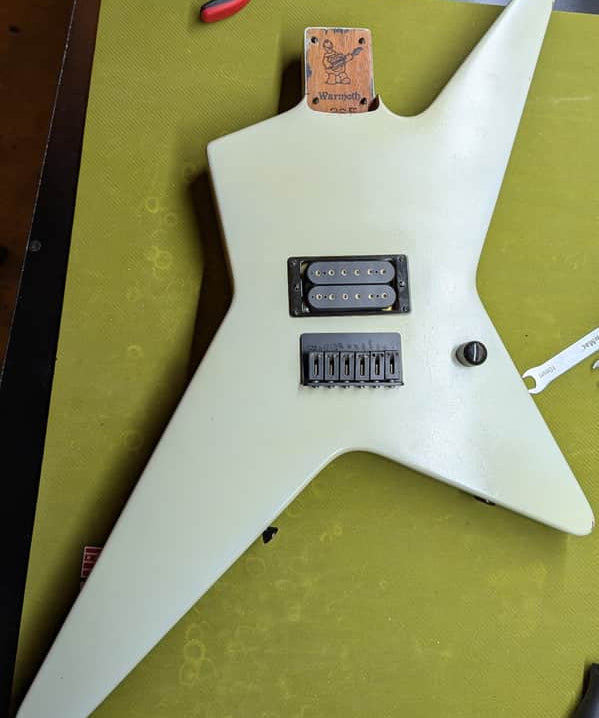 Warmoth Star - body front white with dual humbuckers - Pauls Guitar Hideout