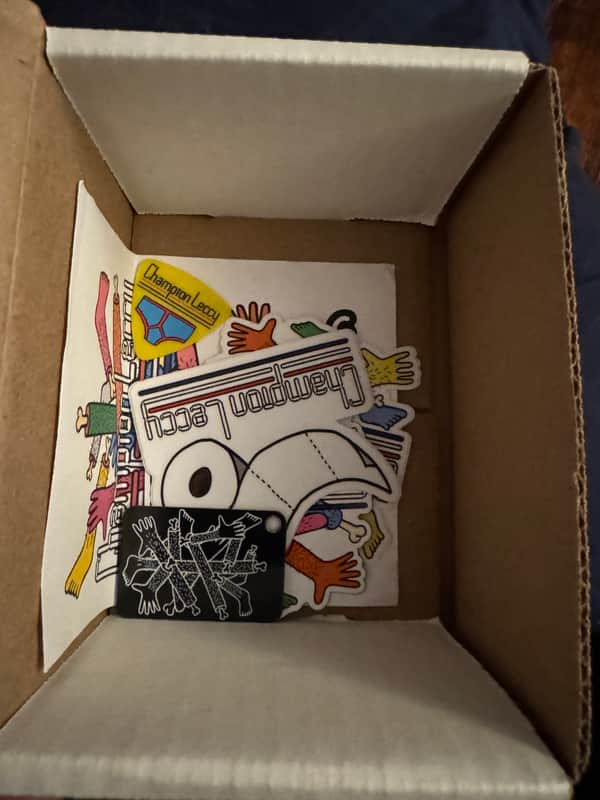 Champion Leccy The Dunsh - box contents with stickers - Pauls Guitar Hideout