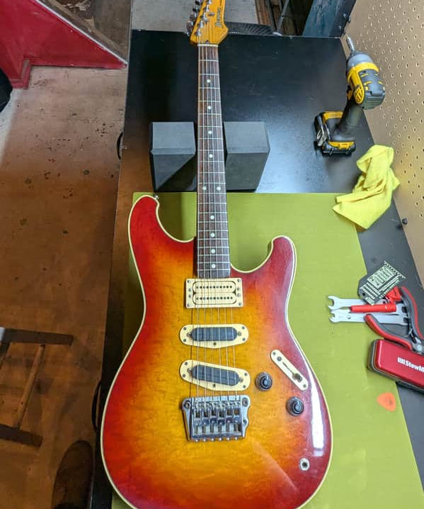 1983-1984 Ibanez RS505-CS Roadstar II Deluxe - front full body cherry sunburst - Pauls Guitar Hideout