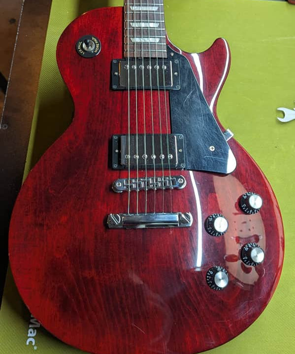 2019-2024 Gibson Les Paul Studio Wine Red - body front close-up - Pauls Guitar Hideout