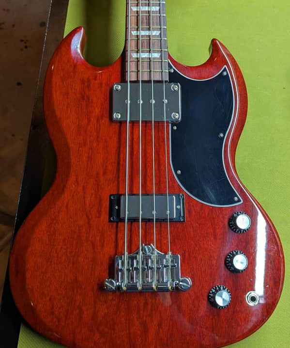 2019 Gibson SG Standard Bass - body front close-up cherry finish - Pauls Guitar Hideout