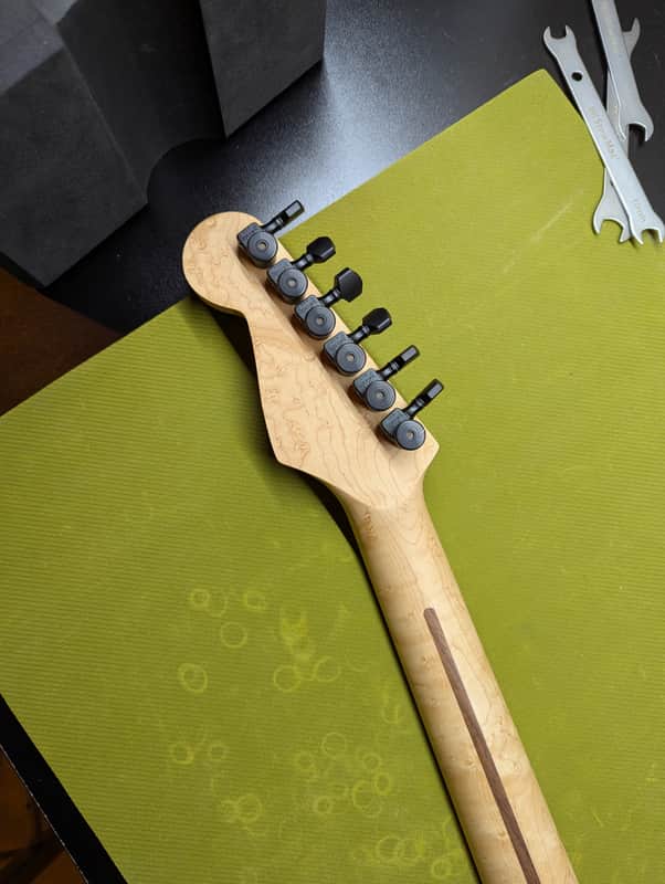 Mighty Mite Strat neck - headstock back with tuners - Pauls Guitar Hideout