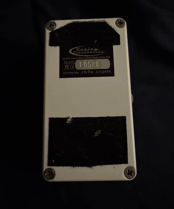 2010s Keeley Neutrino V1 - pedal bottom with serial label - Pauls Guitar Hideout