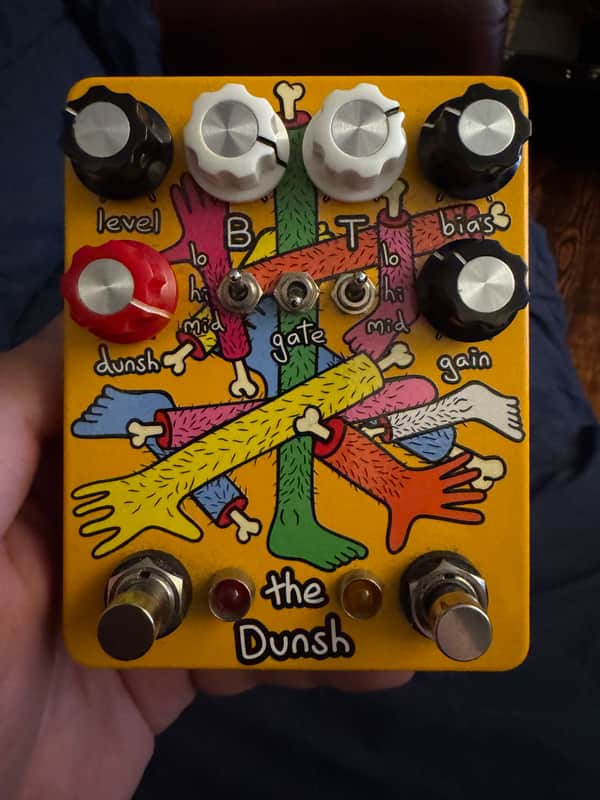 Champion Leccy The Dunsh - top view with knobs and artwork - Pauls Guitar Hideout