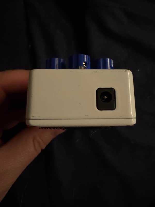 2010s Keeley Neutrino V1 - top edge power jack - Pauls Guitar Hideout
