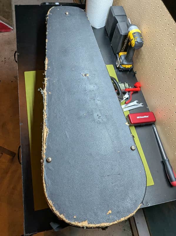 80s Schecter Dream Machine - case bottom with wear - Pauls Guitar Hideout