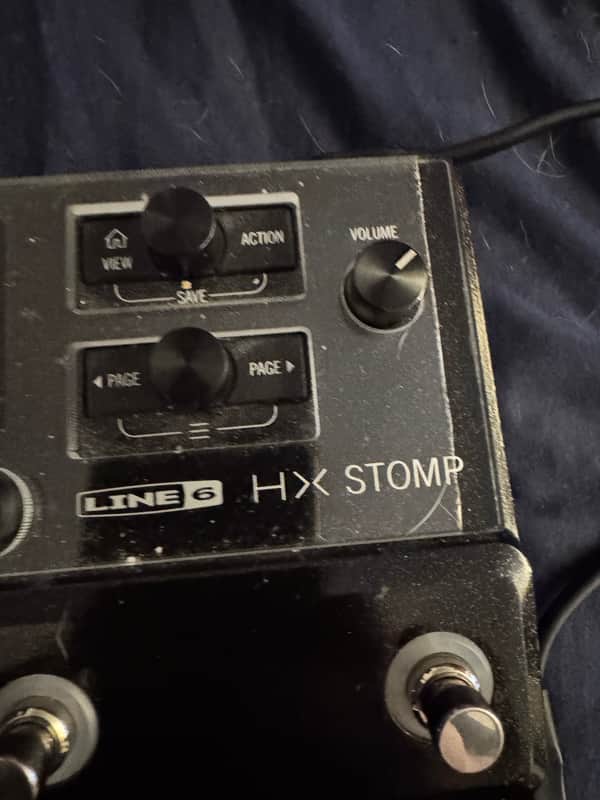 2018 Line 6 HX Stomp - controls and logo close-up - Pauls Guitar Hideout