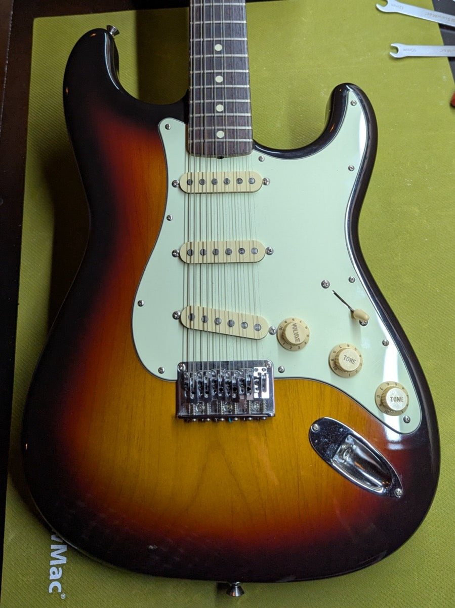 Fender Stratocaster XII 12-string, Crafted in Japan 2004, 3-Color Sunburst — Paul's Guitar Hideout, Glens Falls NY
