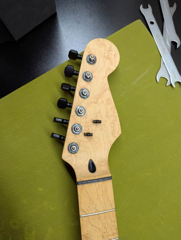 Mighty Mite Strat neck - headstock front with tuners - Pauls Guitar Hideout