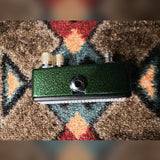 AllPedal Alcmene Overdrive, green: left side with a 1/4 inch jack