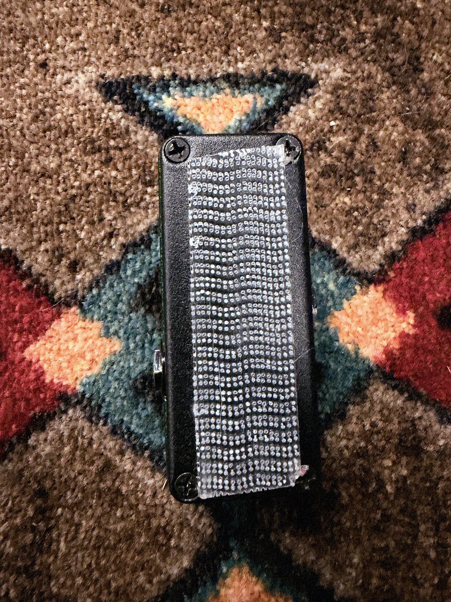 AllPedal Alcmene Overdrive, green: bottom plate with four corner screws