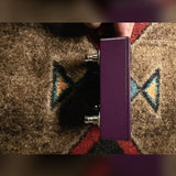 Analogman King of Tone V4, purple: front edge below the two footswitches