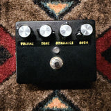 Barber Electronics Burn Unit, black: top with the Volume, Tone, Dynamics and Burn knobs, the LED and the footswitch