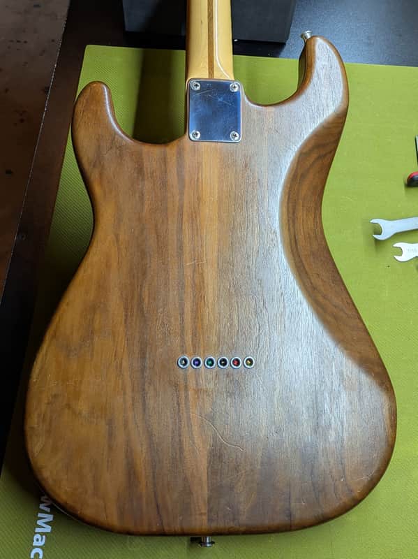 80s Schecter Dream Machine - body back close-up walnut grain - Pauls Guitar Hideout