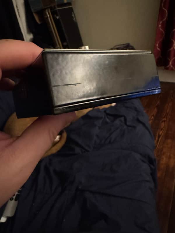 2010s Hiwatt Fuzz Generation - bottom edge battery cover - Pauls Guitar Hideout