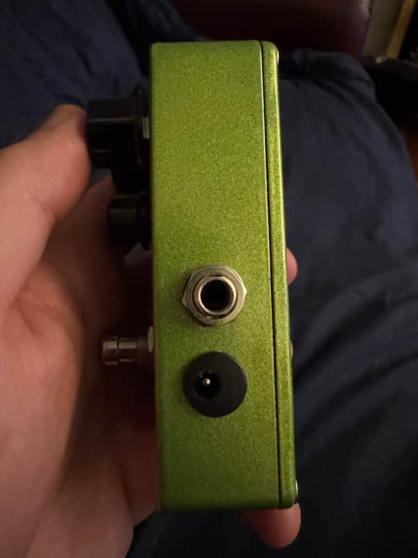 2013-2014 EarthQuaker Devices Hummingbird V2 - right side input jack and power - Pauls Guitar Hideout