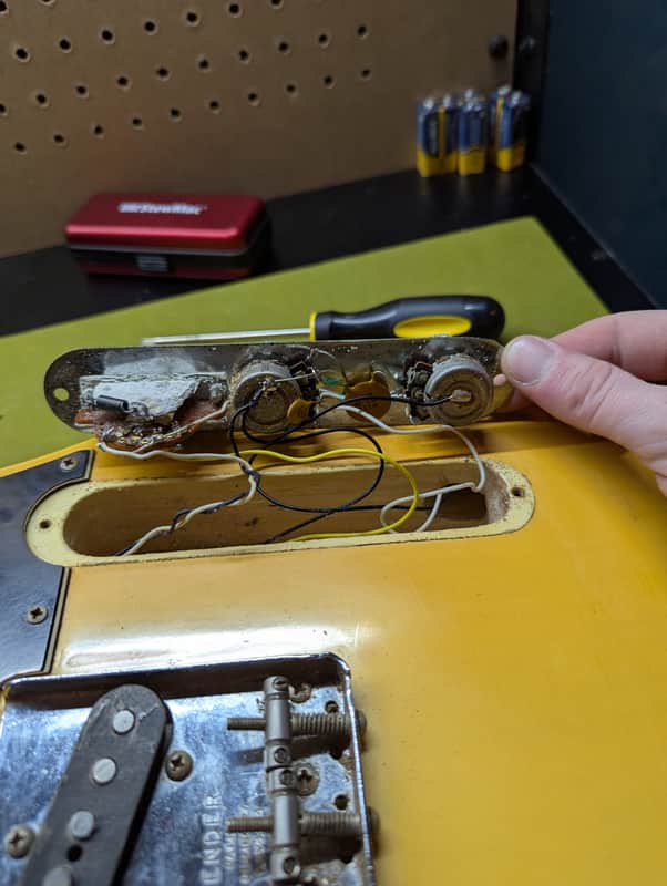 1975 Fender Telecaster - control plate wiring and pots - Pauls Guitar Hideout