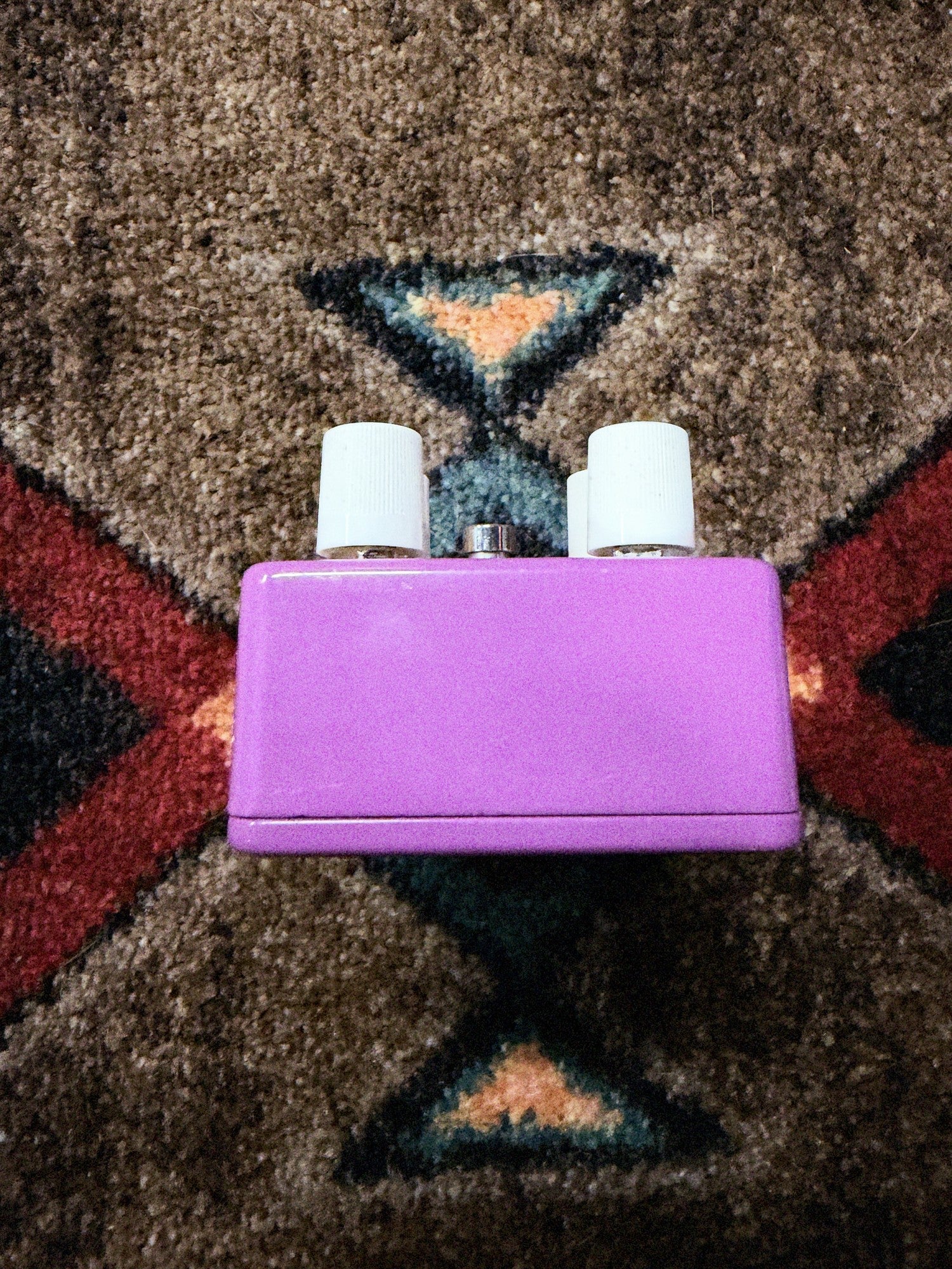Catalinbread Karma Suture Germanium, purple: knob end of the enclosure