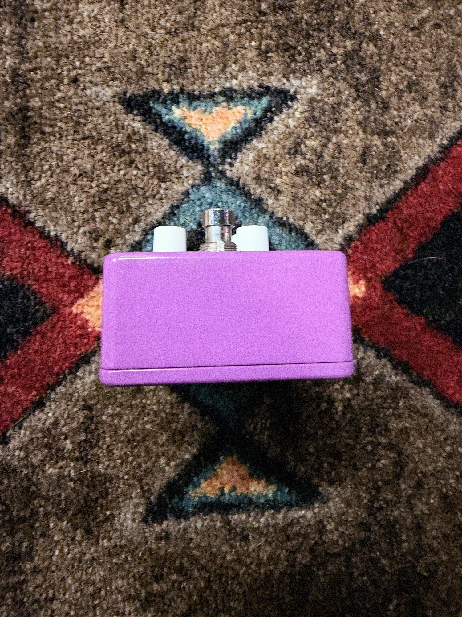 Catalinbread Karma Suture Germanium, purple: footswitch end of the enclosure