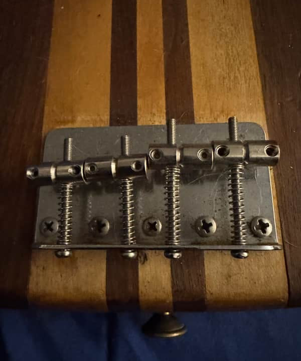 75-80 Kharma P Bass Walnut - bridge close-up - Pauls Guitar Hideout