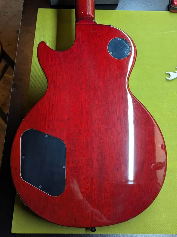 2019-2024 Gibson Les Paul Studio Wine Red - body back close-up - Pauls Guitar Hideout
