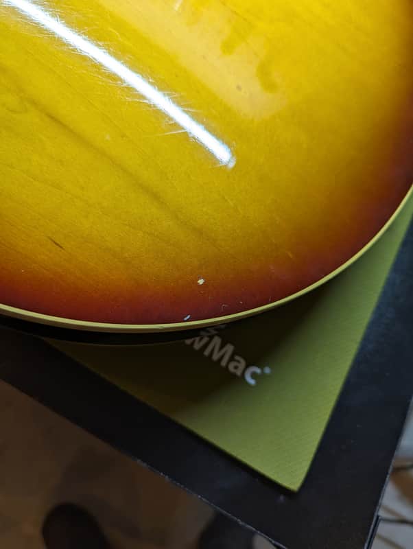 1967 Gibson EB-2 - lower bout edge wear close-up - Pauls Guitar Hideout