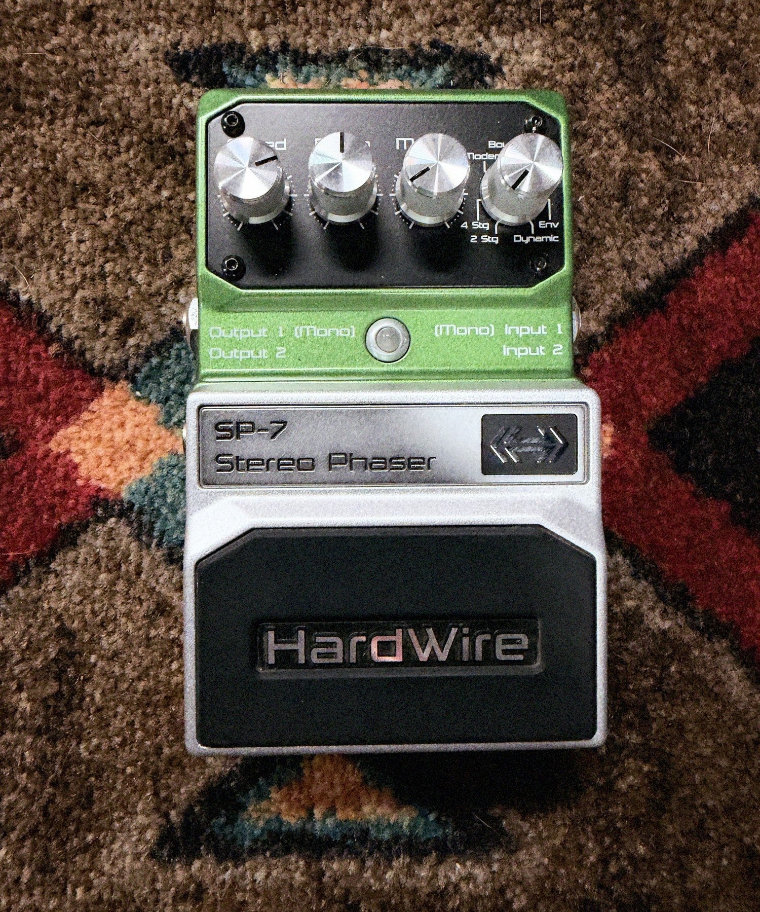 DigiTech HardWire SP-7 Stereo Phaser, green: top with the Speed, Depth, Modify and Type knobs, the LED and the silver treadle