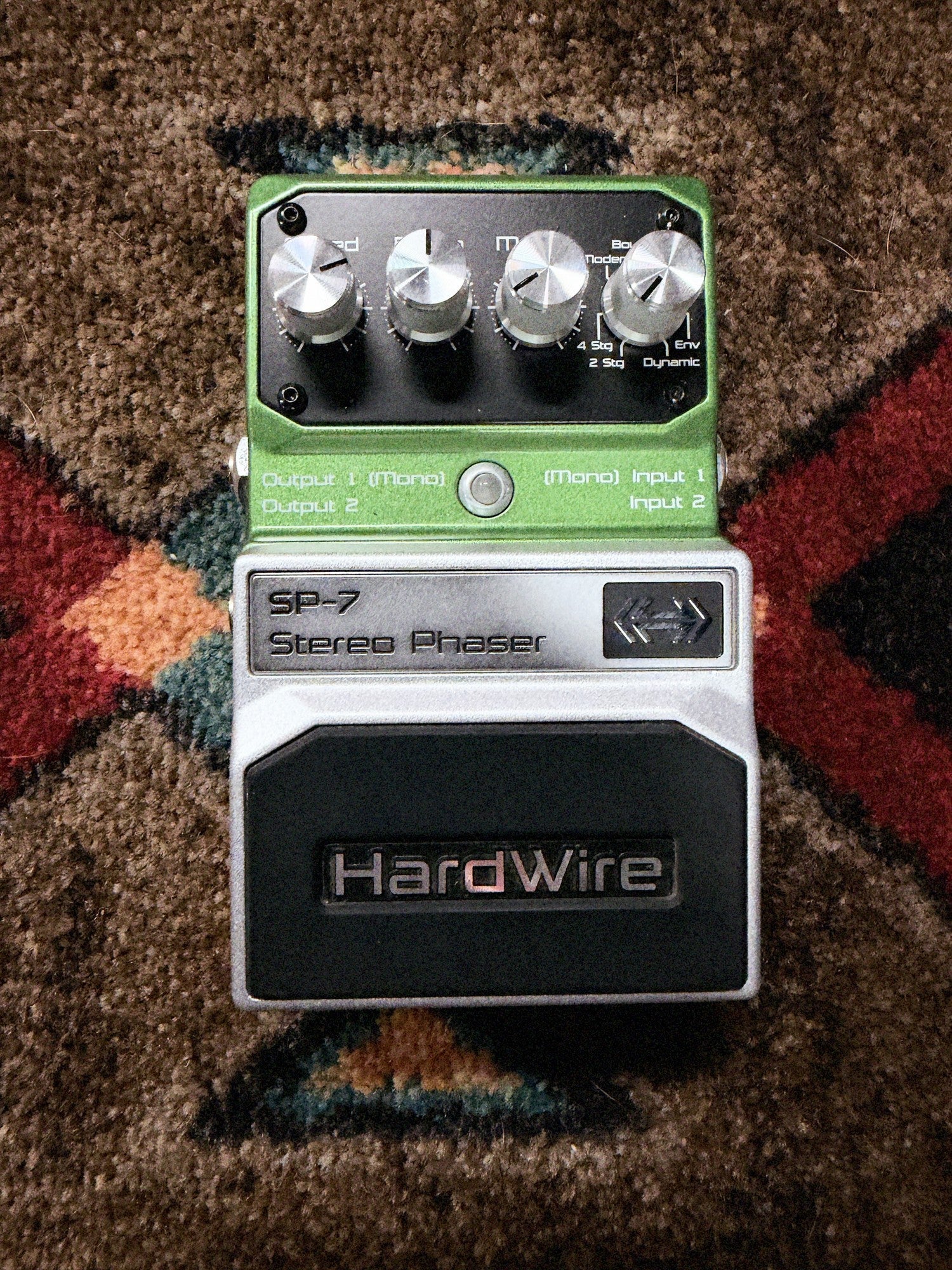 DigiTech HardWire SP-7 Stereo Phaser, green: top with the Speed, Depth, Modify and Type knobs, the LED and the silver treadle