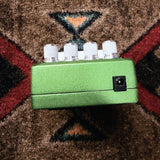 DigiTech HardWire SP-7 Stereo Phaser, green: knob end with the power jack