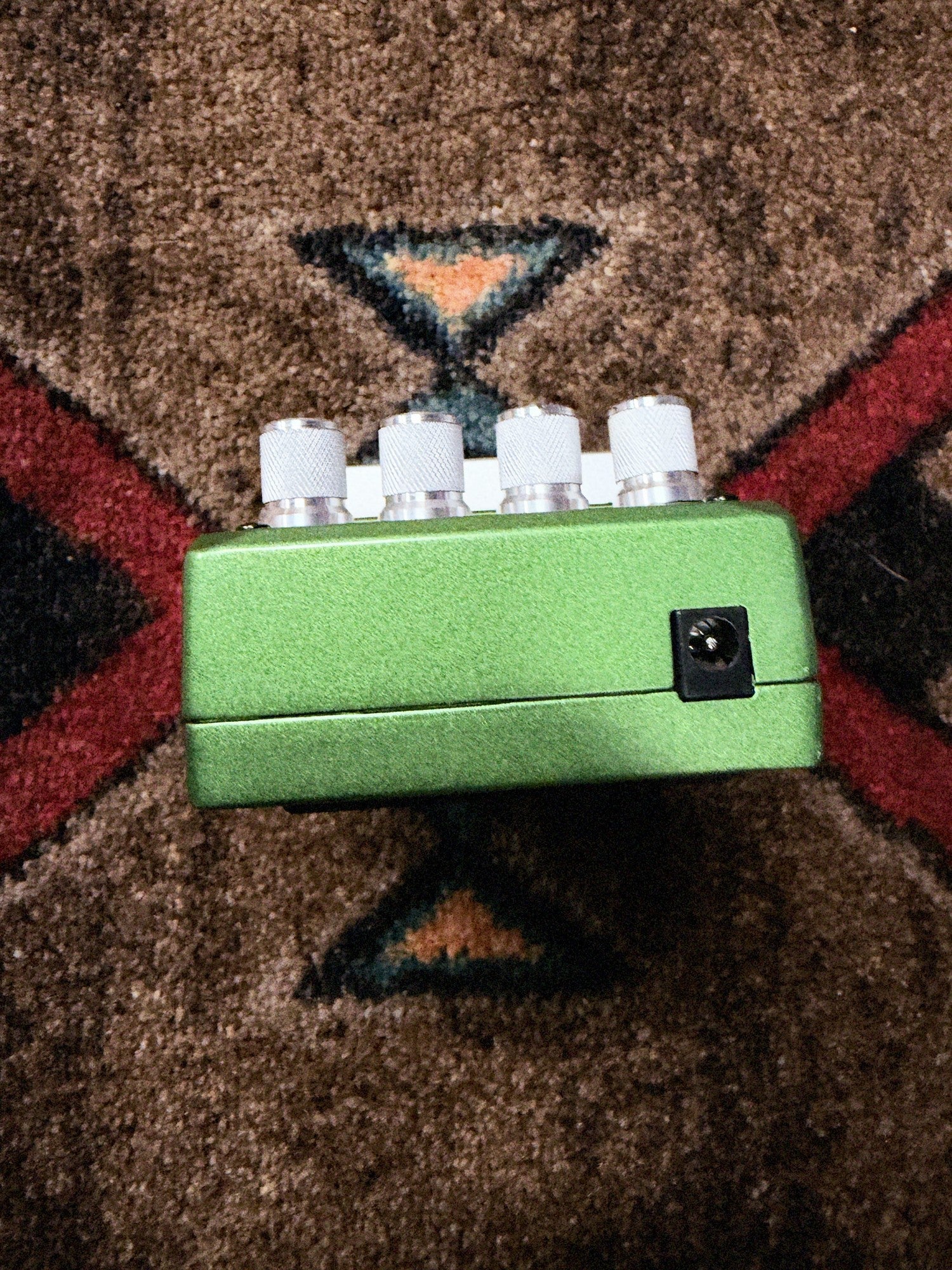 DigiTech HardWire SP-7 Stereo Phaser, green: knob end with the power jack