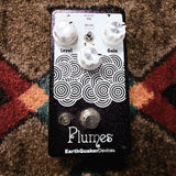 EarthQuaker Devices Plumes, purple sparkle: top with the Level, Tone and Gain knobs, the Mode toggle, the white circle artwork and the footswitch