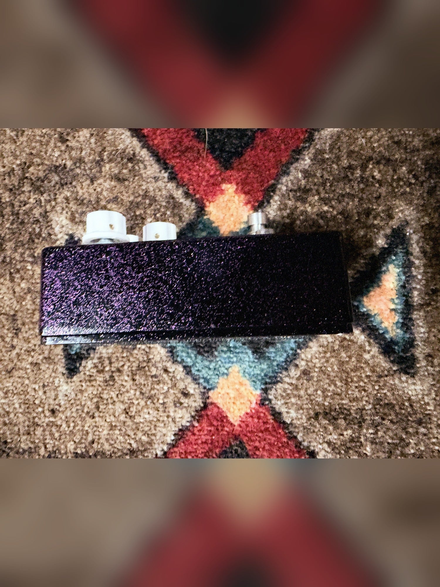 EarthQuaker Devices Plumes, purple sparkle: left side of the enclosure